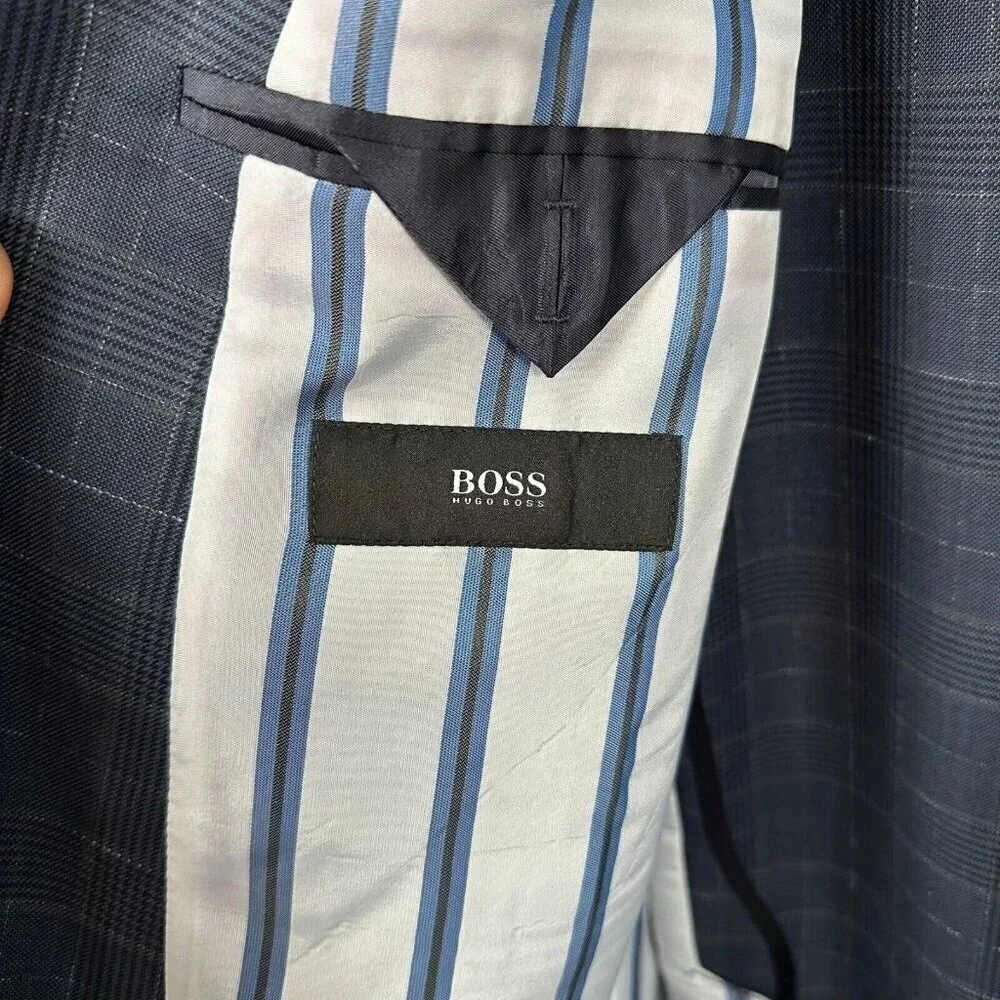 Hugo Boss The James Wool Blazer Jacket Size 44L Blue Plaid Career Business